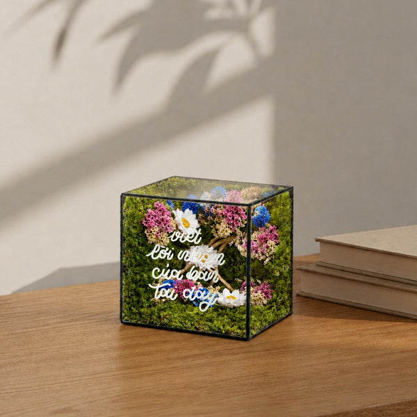 Chân Mây tốt nghiệp (10x10x10cm)